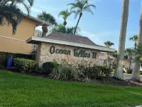 Lovely 1 Bedroom unit on second floor in paradise