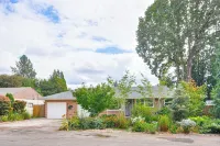 Guest Suite in Portland Area w/ Shared Patio -  Privatzimmer
