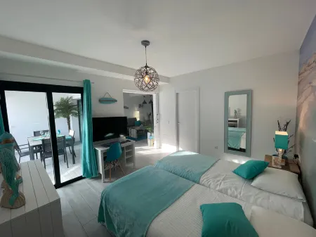 MarVillaFuerte - Appart Air-Conditioned Swimming Pool & Private Jacuzzi