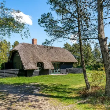 "Matilda" - 1.6km from the sea