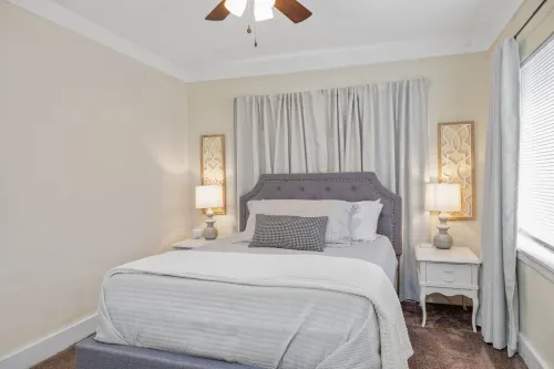 Relaxed and Comfortable Living in Trendy Midtown