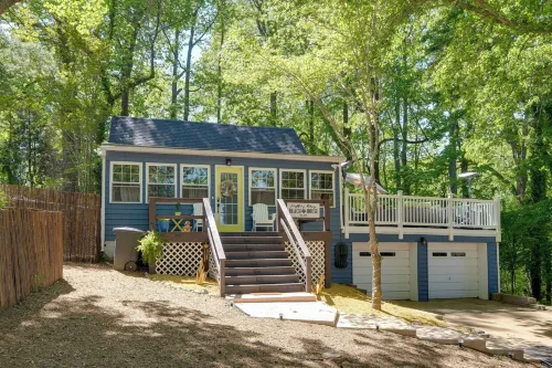 Adorable Beach Cottage w/ Hot Tub & Tropical Bar! - Balkoner