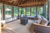 Home 2 Mi to Mashpee Commons! Pool and Screened Deck - 3-Star