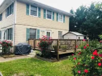 Spectacular & Spacious Hideaway: 1 Min WALK to the Beach, NO Streets to Cross! Hotels near First Landing State Park