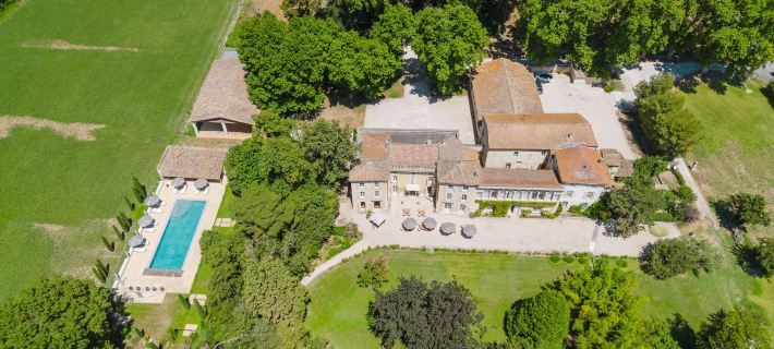 Château Saint Perret Hotels in Avignon