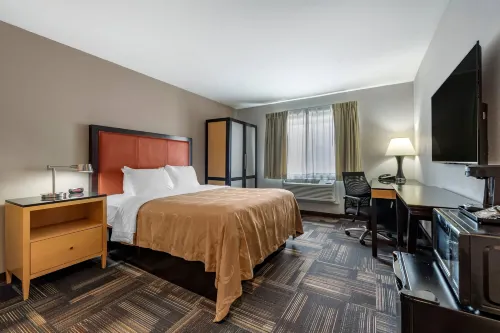 Quality Inn & Suites Evansville Downtown Hotels in Center Township