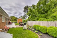 Near Craigville Beach and Main St! Sunny Cottage - Homestays