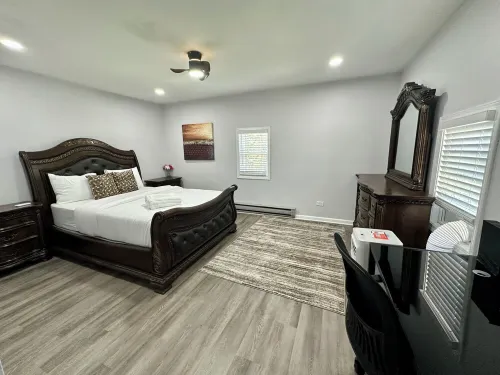 Cozy Upper-Level Retreat