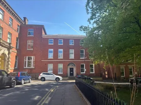 Full Apartment with Secure Parking Great Views Отели в г. Престон