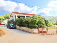 Apartment Marjana Prizba with terrace Hotels in Blato