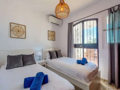 Apartment in Nerja with Sea Views & Pool