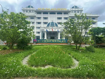 Khách sạn New Palace Các khách sạn gần Bệnh Viện Lao và Bệnh Phổi