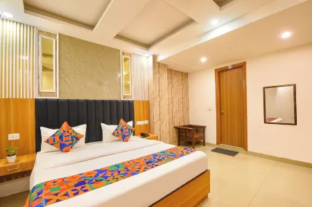 RECONNECT SUITES Отели рядом с достопримечательностью «NIMS Institute»