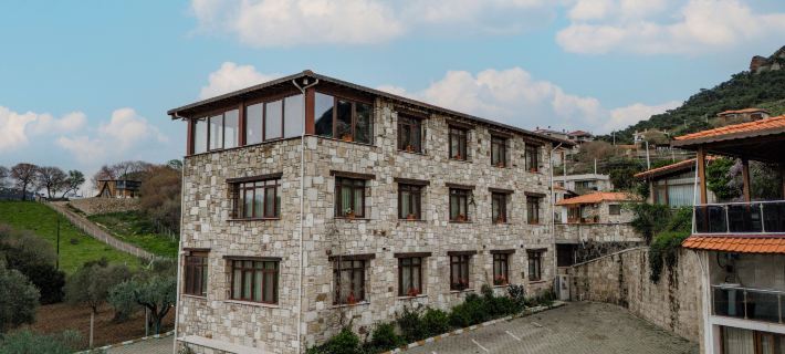 Kozbeyli Konagi Các khách sạn ở Foça