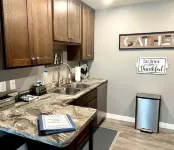 Butterfly Park Retreat #3 - Centrally located to Decorah's Top Attractions!