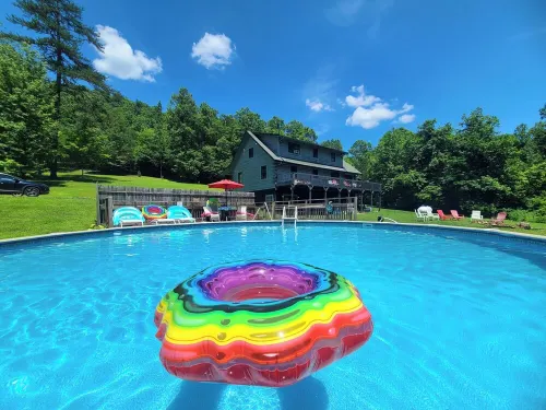 Pool - Fire Pit - RV Parking - Movie Theater - Arcade - Family Friendly