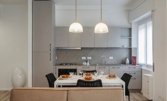 Quinto Modern Flat by Wonderful Italy