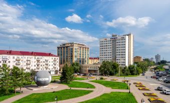 The Hotel Complex Tourist