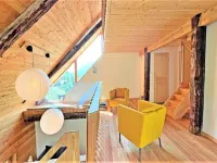 Houses & Villas for 8 People