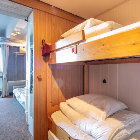 Apartment with Ski Access