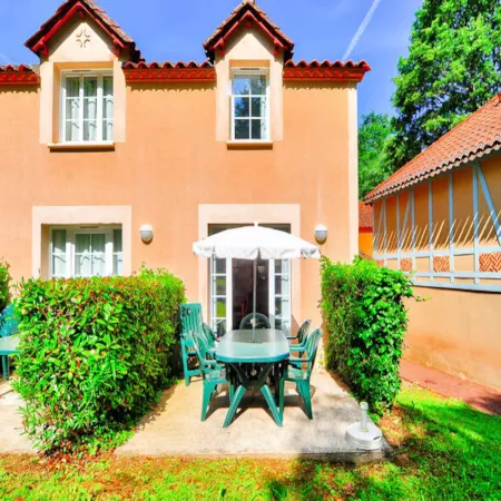 Apartment in Monflanquin by the Lake