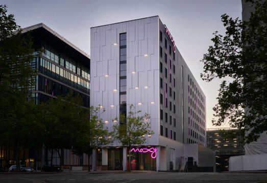 목시 밀튼 킨스 이미지