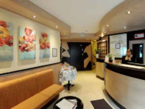 Bon Port Hotels in Montreux