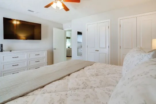 Easy Tailgate Access! Home 3 Mi to College Station