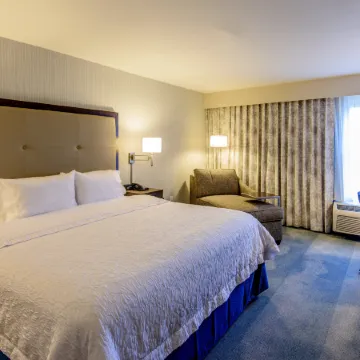 Hampton Inn & Suites Jackson Downtown-Coliseum