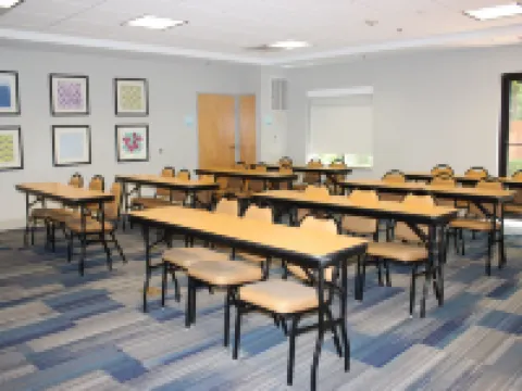 Holiday Inn Express FOREST CITY by IHG Hotels in Forest City