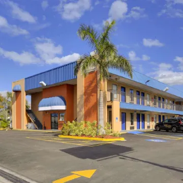 Magnuson Hotel Bradenton