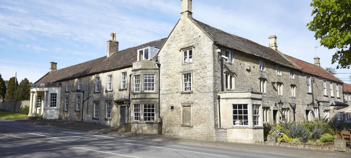 Cross Hands Hotel by Greene King Inns Hotele w: Bristol