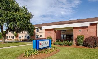 Federal City Inn & Suites