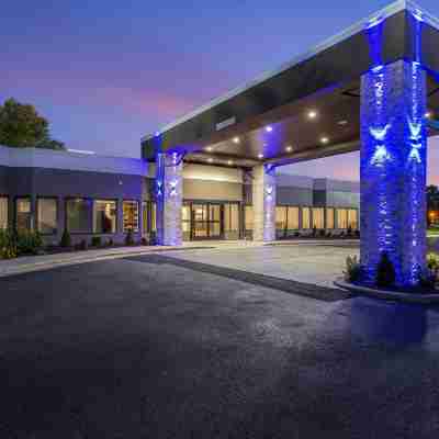 Holiday Inn Express NAPERVILLE by IHG Hotel Exterior