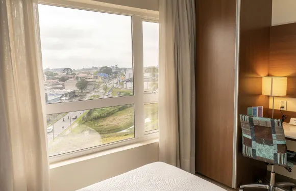 宜必思尚品庫裏提巴機場