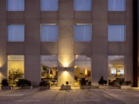 WYNDHAM SANTIAGO AIRPORT Hotels in Santiago