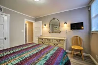 Oceanview home walk to avalon city center Hotels in Avalon