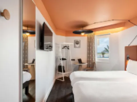 Ibis Nice Aéroport Promenade des Anglais