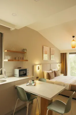 Bomo Suites - Condos
