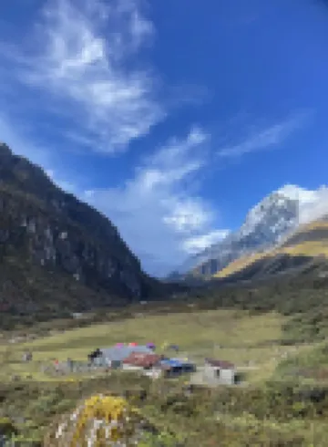 Wake in Himalayas
