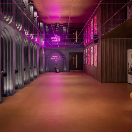 Moxy London Piccadilly Circus Отели рядом с достопримечательностью «Театр Критерион»