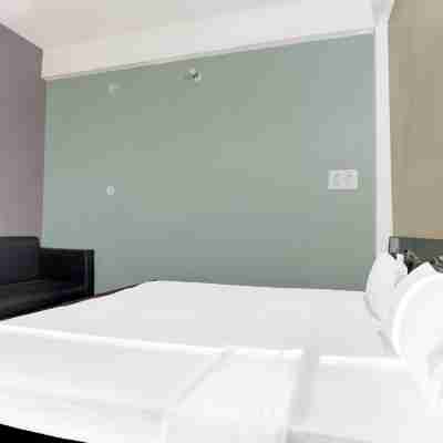 Hotel O Baba Hotel & Restaurant Rooms