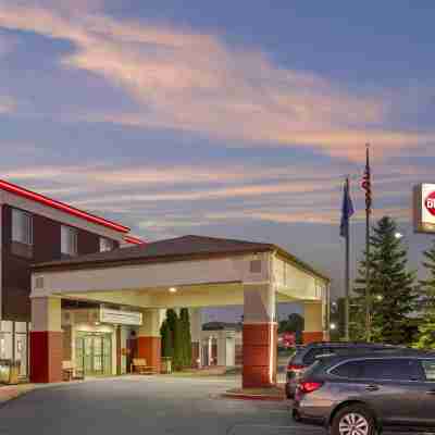 雷爾小屋貝斯特韋斯特優質套房酒店 Hotel Exterior