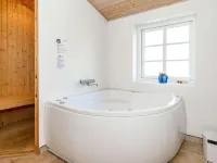 Spacious Retreat with Spa - by Traum Ferienwohnungen Hotels in Ulfborg