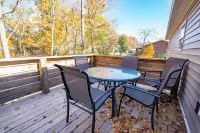 The Maple Den Hotels in Radcliff