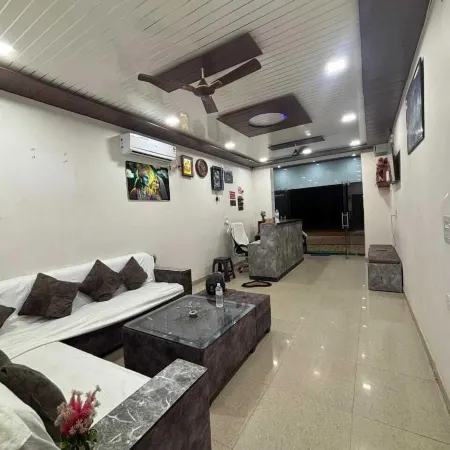 Shukla Hotel