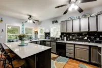 1/2 Mi to Sapelo River: Family Home w/ Large Yard - 2-Star
