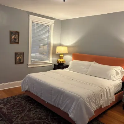 The Elegant Spring House Loft Hotels near Upshur Recreation Center