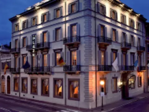 盧斯廣場酒店 維亞雷焦酒店