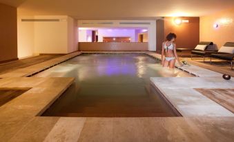 Vittoria Resort Pool & Spa